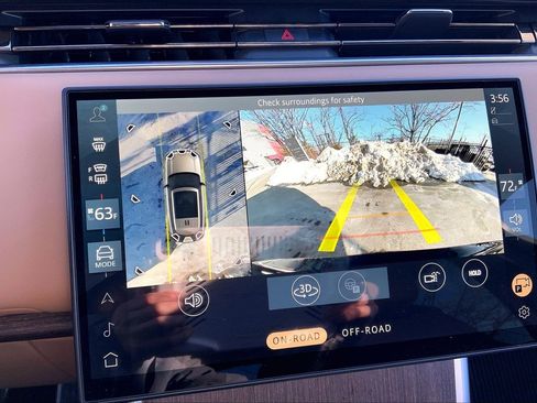 Used 2025 Land Rover Range Rover SE image 26