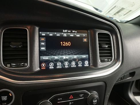 Used 2017 Dodge Charger SXT AWD/4WD image 34