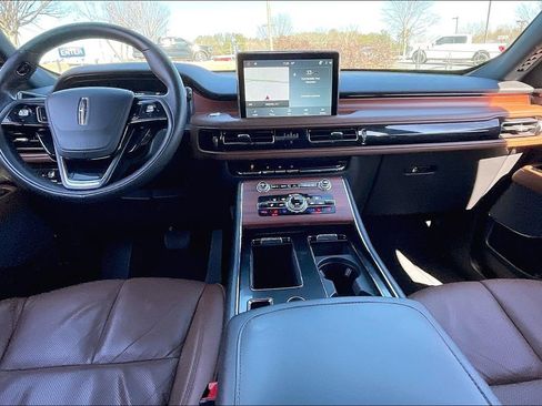 Certified 2024 Lincoln Aviator Reserve w/ Equipment Group 201A image 15