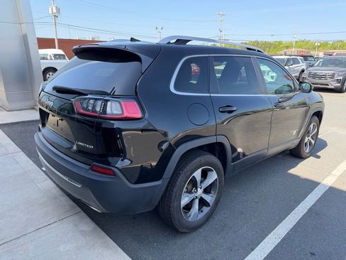 Used 2019 Jeep Cherokee Limited image 4