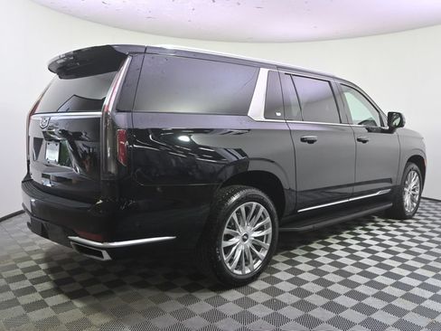 Used 2022 Cadillac Escalade ESV Premium Luxury w/ Performance Package AWD/4WD image 7