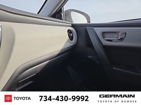 Used 2018 Toyota Corolla LE image 35