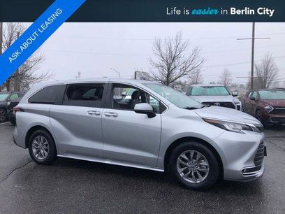 Certified 2022 Toyota Sienna XLE