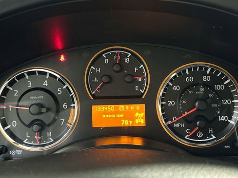 Used 2015 Nissan Armada Platinum image 23