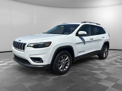 Used 2019 Jeep Cherokee Latitude Plus w/ Cold Weather Group AWD/4WD image 1
