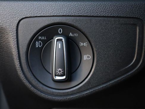 Used 2019 Volkswagen Atlas SE w/ Towing Package FWD image 36