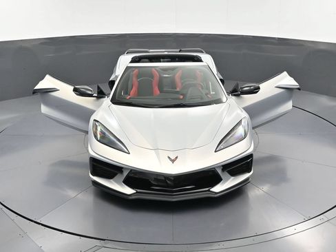 Used 2022 Chevrolet Corvette Stingray Preferred Cpe w/ Z51 Performance Package RWD image 34