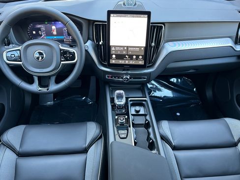 New 2026 Volvo XC60 T8 Polestar image 11