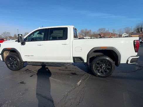 New 2026 GMC Sierra 2500 AT4 image 5