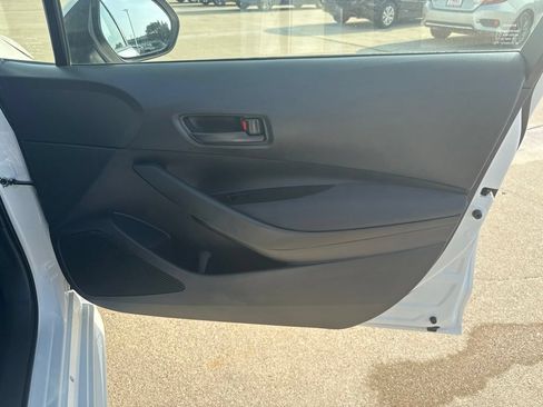 Used 2024 Toyota Corolla LE AWD/4WD image 21