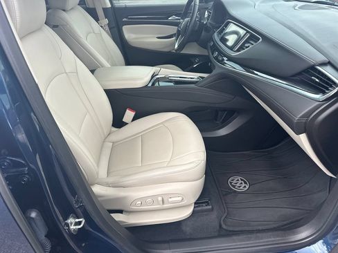 Used 2023 Buick Enclave Premium FWD image 13