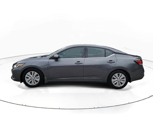 Certified 2021 Nissan Sentra S image 4