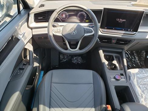 New 2026 Volkswagen Tiguan SE AWD/4WD image 10