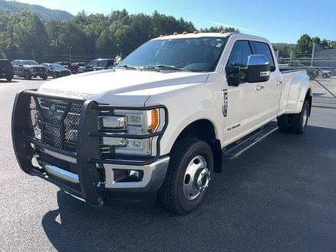 Certified 2018 Ford F350 Lariat w/ Lariat Ultimate Package AWD/4WD image 2