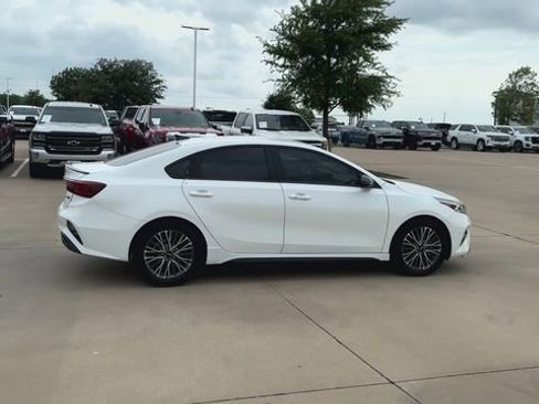 Used 2023 Kia Forte GT-Line w/ GT-Line Technology Package FWD image 2