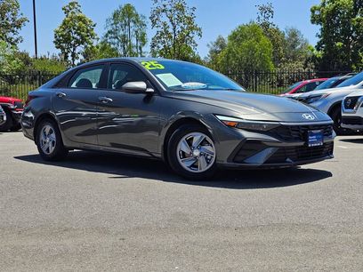 Certified 2025 Hyundai Elantra SE
