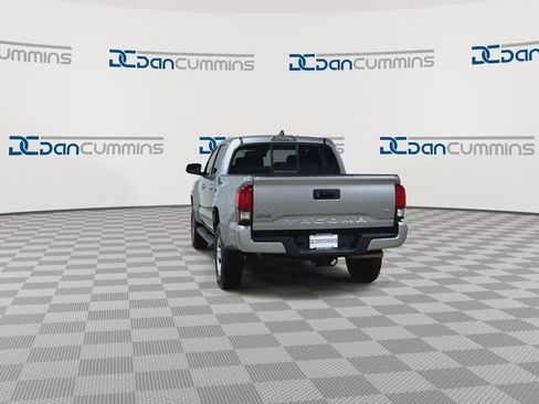 Used 2021 Toyota Tacoma SR AWD/4WD image 12