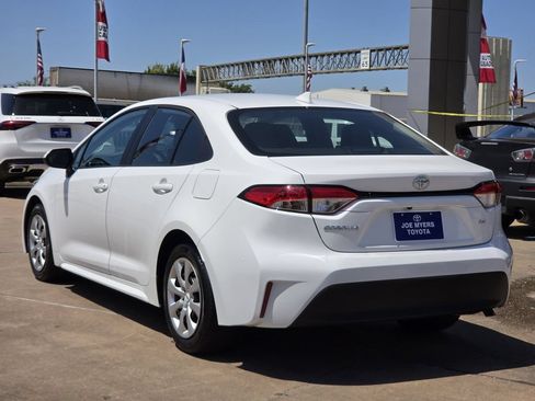Used 2025 Toyota Corolla LE FWD image 7