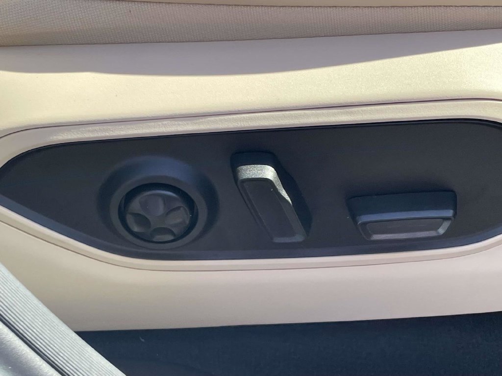 New 2027 Jeep Grand Cherokee Limited AWD/4WD image 16