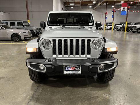 Certified 2023 Jeep Gladiator Overland image 8