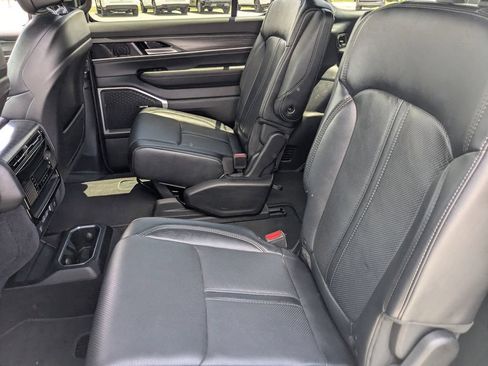 Used 2024 Jeep Wagoneer Series II AWD/4WD image 14