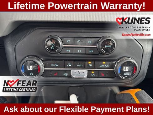 Used 2023 Ford Bronco Badlands image 31