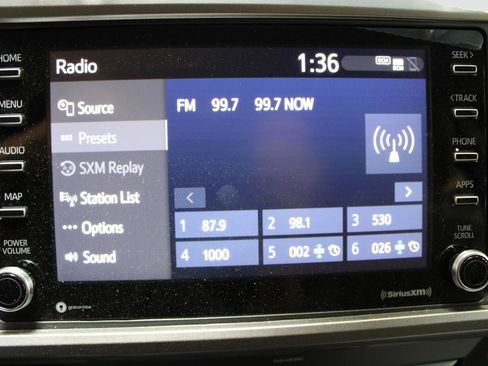 Used 2020 Toyota Tacoma SR5 RWD image 22