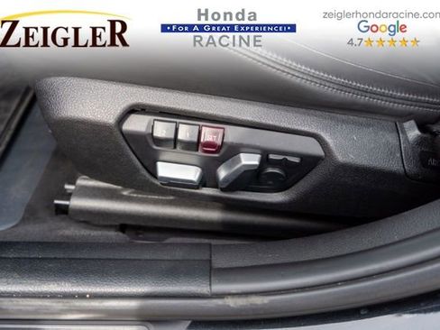 Used 2018 BMW M3 image 19