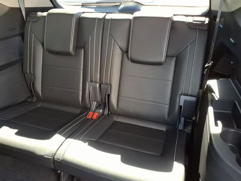 Certified 2023 Volkswagen Atlas SE w/ Black Wheel Package image 24