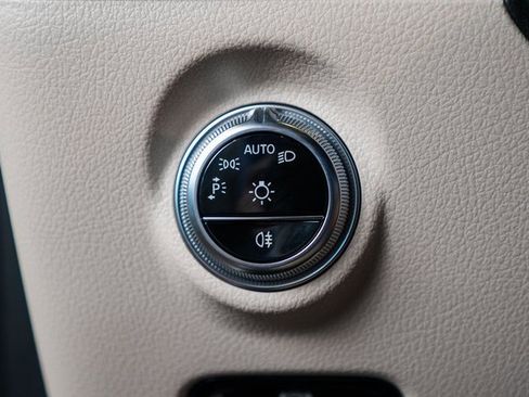 Certified 2024 Mercedes-Benz C 300 4MATIC Sedan image 18