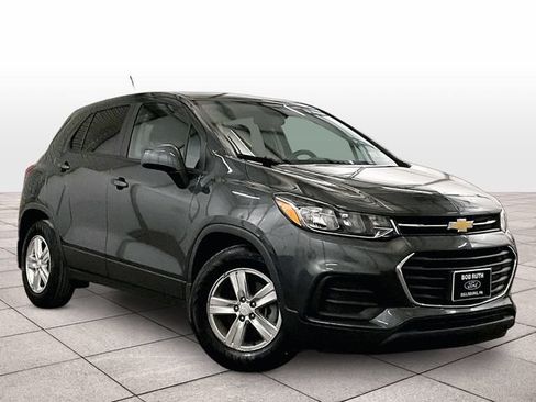 Used 2019 Chevrolet Trax LS w/ Tint and Cruise Package FWD image 2
