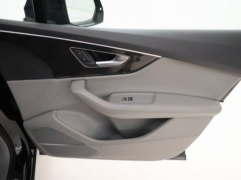 Used 2023 Audi Q7 3.0T Premium Plus image 21