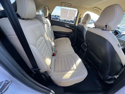 Used 2016 Ford Edge SEL w/ Equipment Group 201A FWD image 16