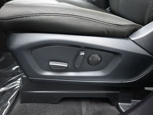 Certified 2022 Ford Explorer XLT image 11