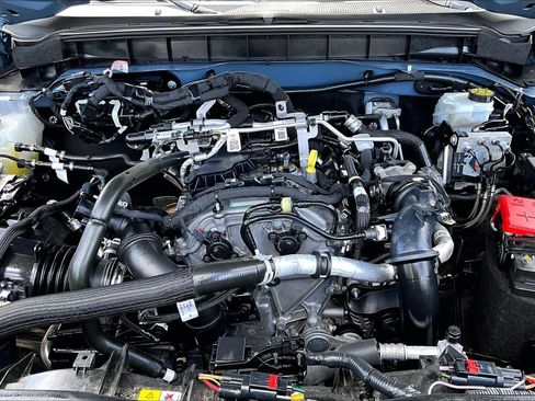 Certified 2025 Ford Bronco Outer Banks AWD/4WD image 32
