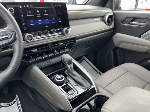 Used 2024 Chevrolet Colorado ZR2 w/ ZR2 Bison Edition image 29