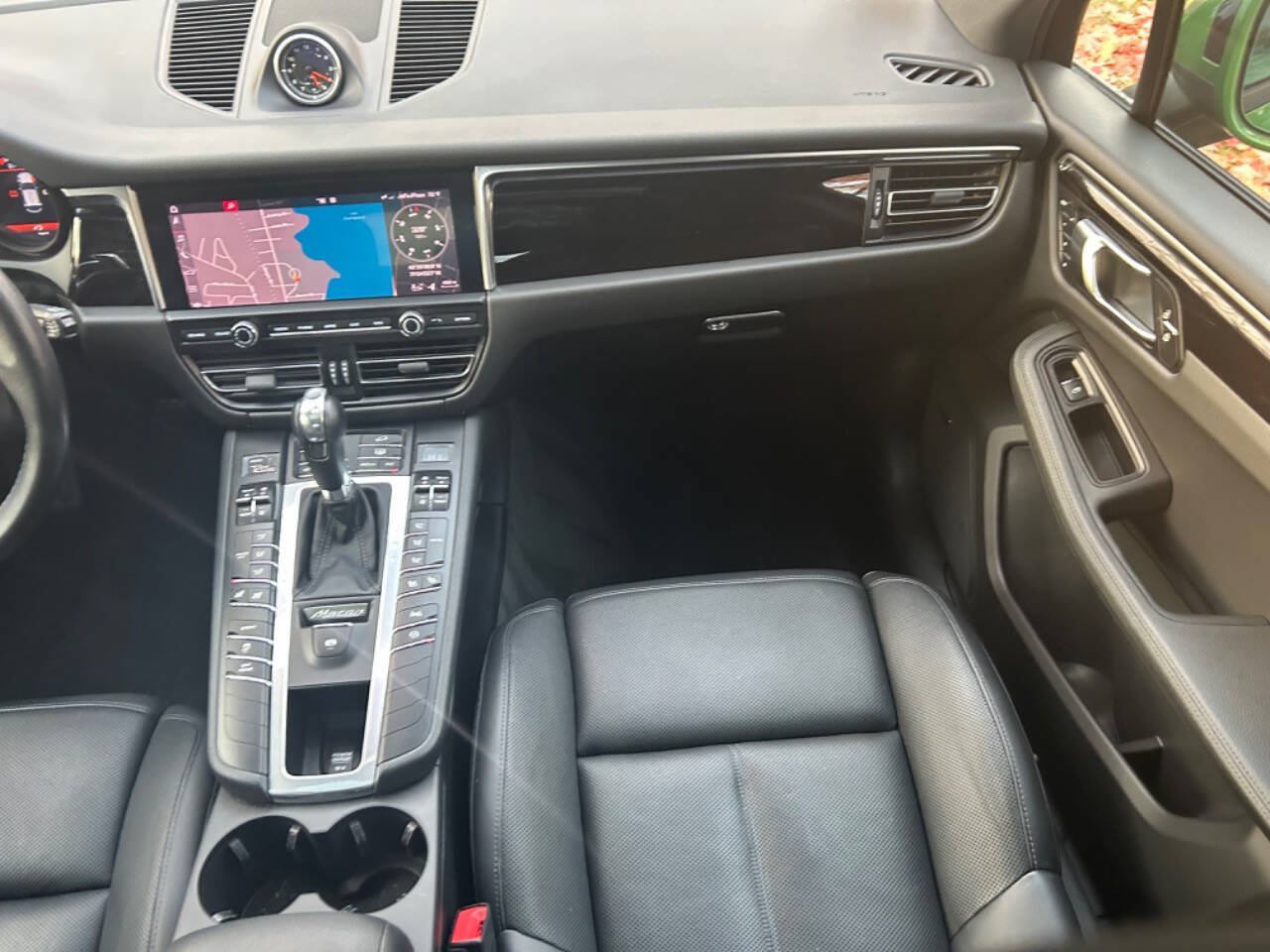 Used 2019 Porsche Macan AWD/4WD image 6