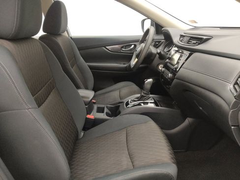 Used 2017 Nissan Rogue S image 21