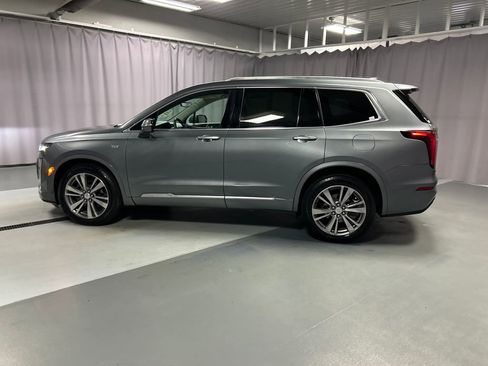 Used 2021 Cadillac XT6 Premium Luxury image 4