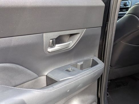 Used 2025 Toyota Grand Highlander FWD image 20