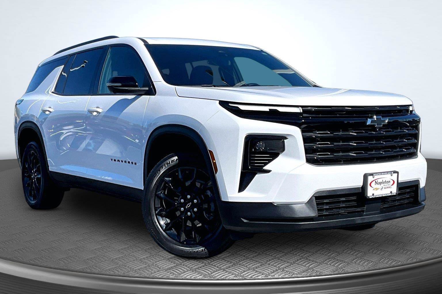 Used 2024 Chevrolet Traverse LT w/ Midnight/Sport Edition FWD image 13