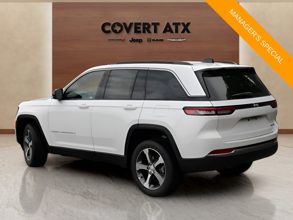 New 2026 Jeep Grand Cherokee Limited RWD image 3