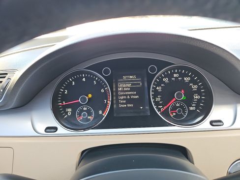 Used 2014 Volkswagen CC R-Line image 24