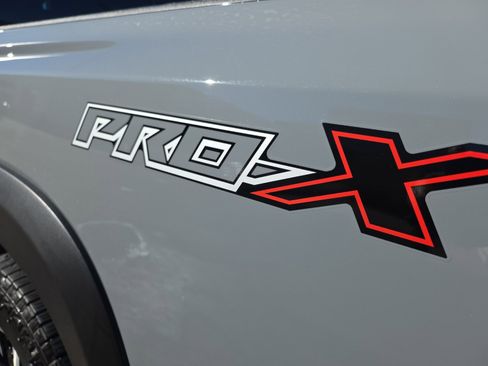 Used 2022 Nissan Frontier Pro-X image 25