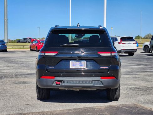 Used 2022 Jeep Grand Cherokee Trailhawk image 8