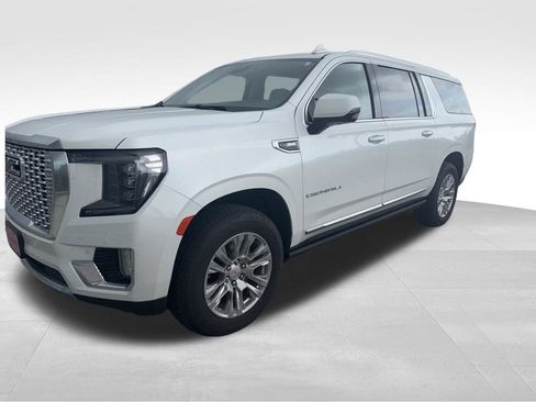 Used 2023 GMC Yukon XL Denali w/ Max Trailering Package AWD/4WD image 3