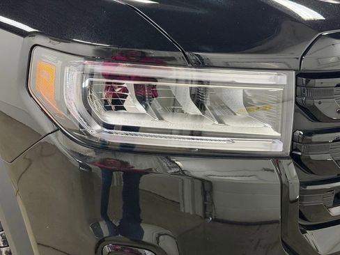 Certified 2023 GMC Acadia SLE w/ Driver Convenience Package image 18