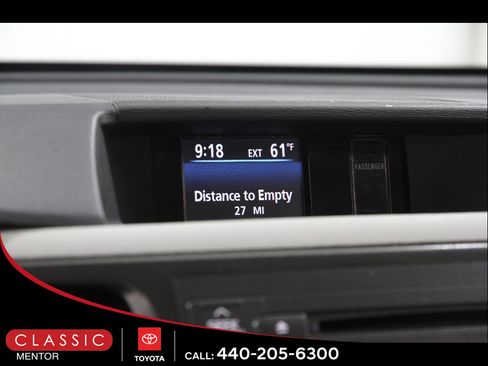 Used 2012 Toyota Sienna LE w/ Towing Pkg image 10