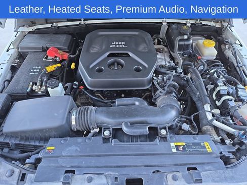 Used 2022 Jeep Wrangler Unlimited Rubicon w/ LED Lighting Group AWD/4WD image 26