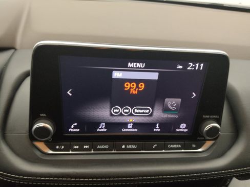 Used 2023 Nissan Rogue SV image 25